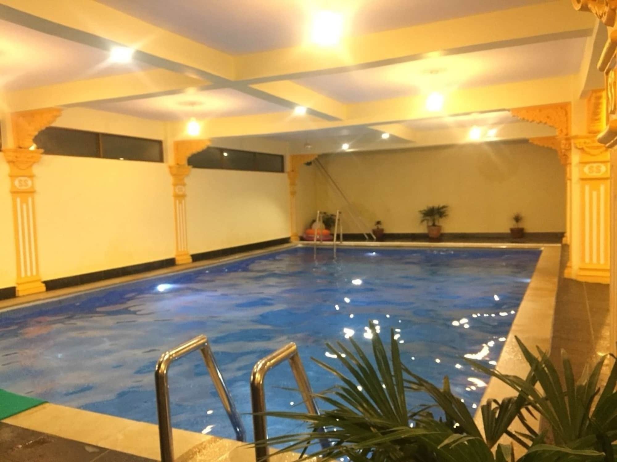 Hotel Lotus Gems Катманду Екстер'єр фото